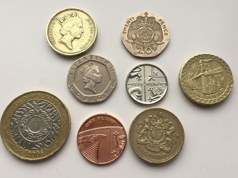 Фунт стерлингов - монеты