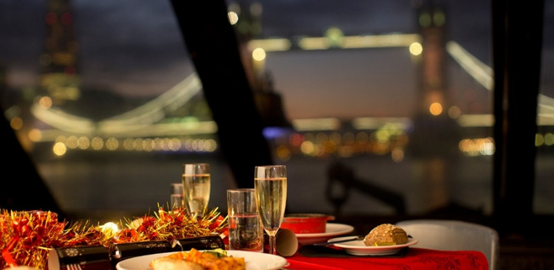 Новогодний круиз по Темзе с гала-ужином