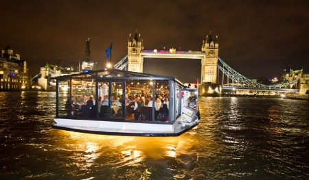 Новогодняя прогулка по Темзе с ужином на корабле Harmony