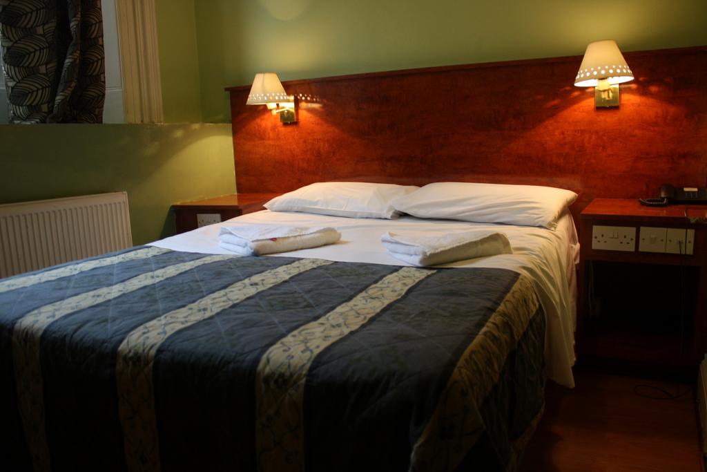 картинка Apollo Hotel London room фото Apollo Hotel London room