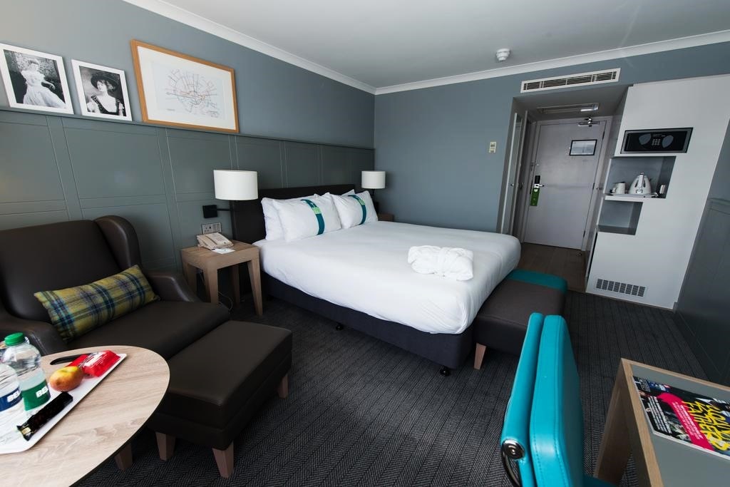 фото Holiday Inn Edinburgh room картинка Holiday Inn Edinburgh room