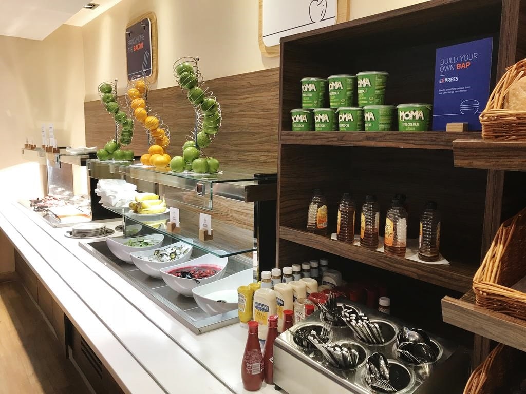 фото Holiday Inn Express Southampton restaurant картинка Holiday Inn Express Southampton restaurant