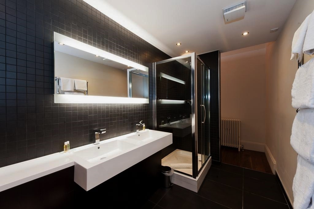фото The Place Edinburgh bathroom картинка The Place Edinburgh bathroom